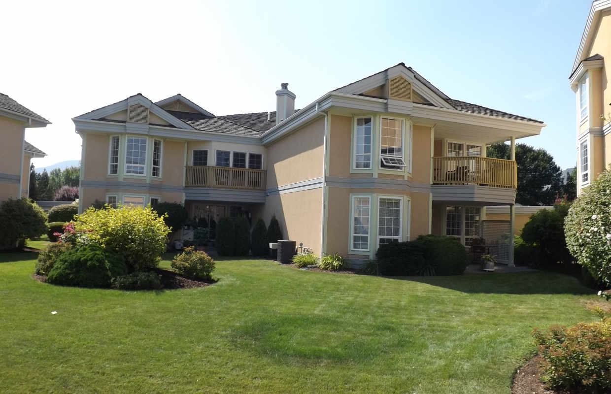 Image of townhouse called Fairway that Deltalytics provided a Reserve Fund Study.